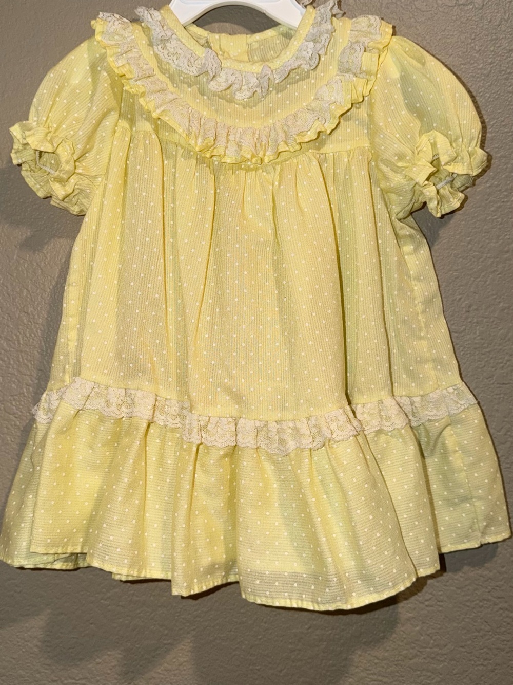 VTG Roanna Yellow Polka Dot Lace Collar Dress 2T Made in USA Puff Sleeve